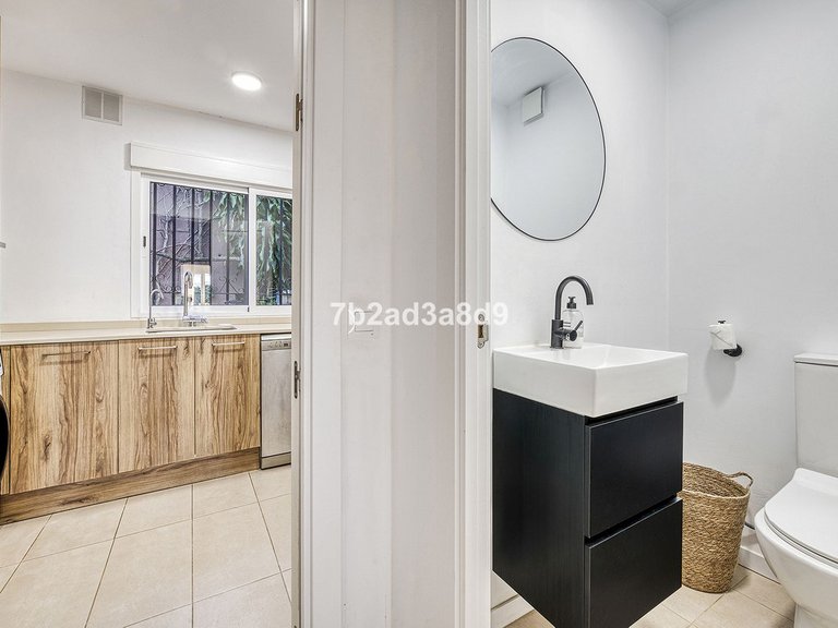 Apartment for Sale in Nueva Andalucía, Malaga 8
