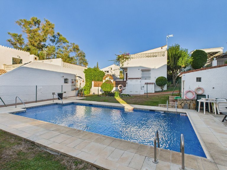 Villa for  in Estepona, Malaga 33