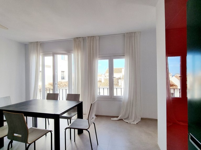Apartment for Sale in Puerto Banús, Malaga 4