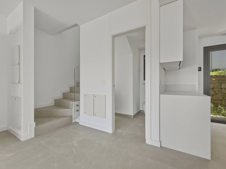 Town House for Sale in Atalaya, Malaga 12
