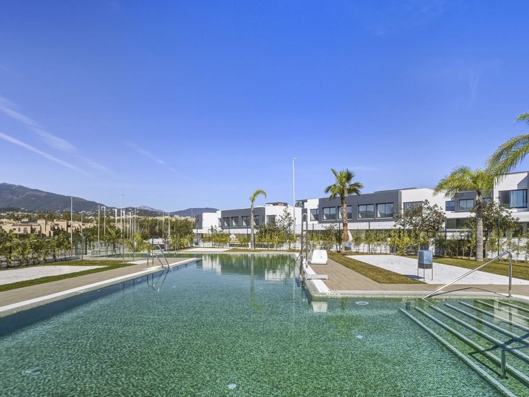Town House for Sale in Atalaya, Malaga 16