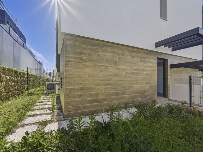 Town House for Sale in Atalaya, Malaga 17
