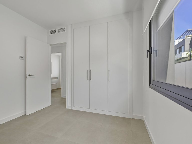 Town House for Sale in Atalaya, Malaga 20
