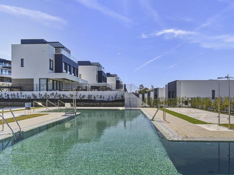 Town House for Sale in Atalaya, Malaga 3
