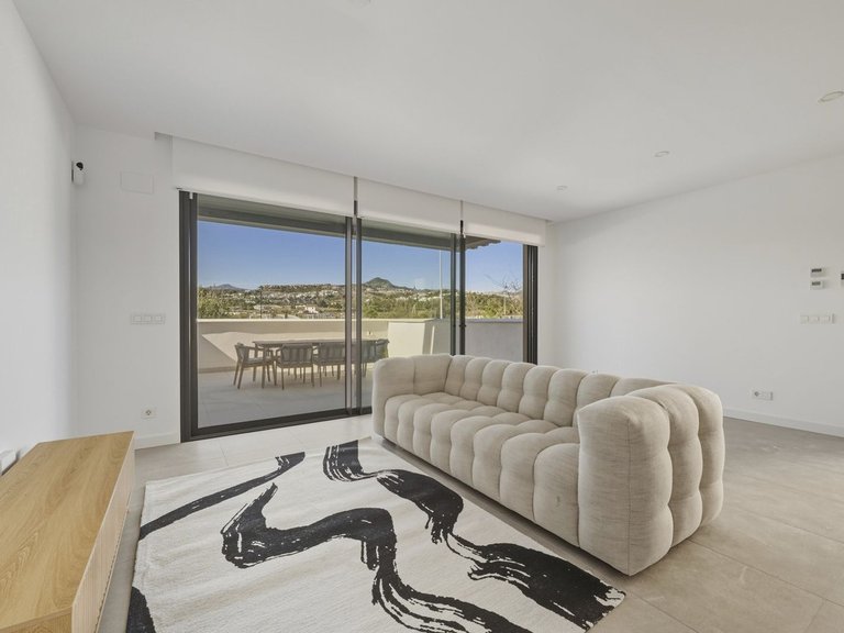 Town House for Sale in Atalaya, Malaga 8