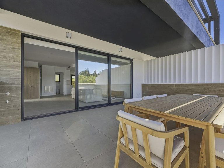 Town House for Sale in Atalaya, Malaga 9