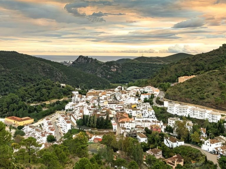 Apartment for Sale in Benahavís, Malaga 17