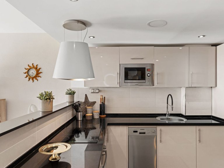 Apartment for Sale in Montemar, Malaga 12