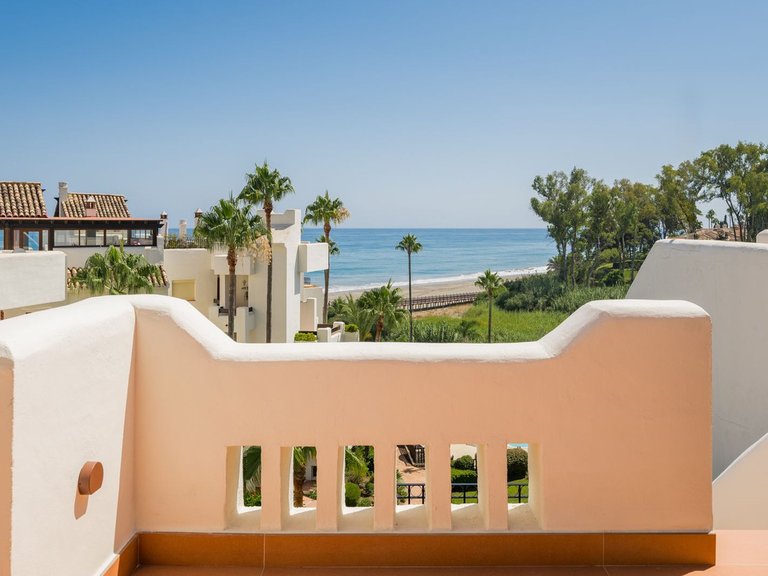 Penthouse for Sale in New Golden Mile, Malaga 25