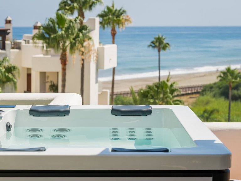 Penthouse for Sale in New Golden Mile, Malaga 26