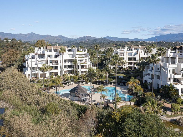 Apartment for Sale in New Golden Mile, Malaga 28