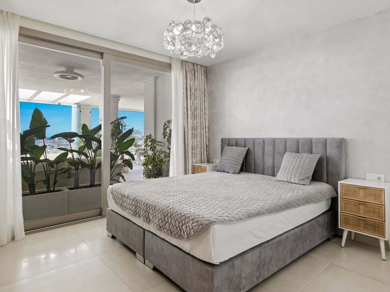 Apartment for  in Nueva Andalucía, Malaga 40