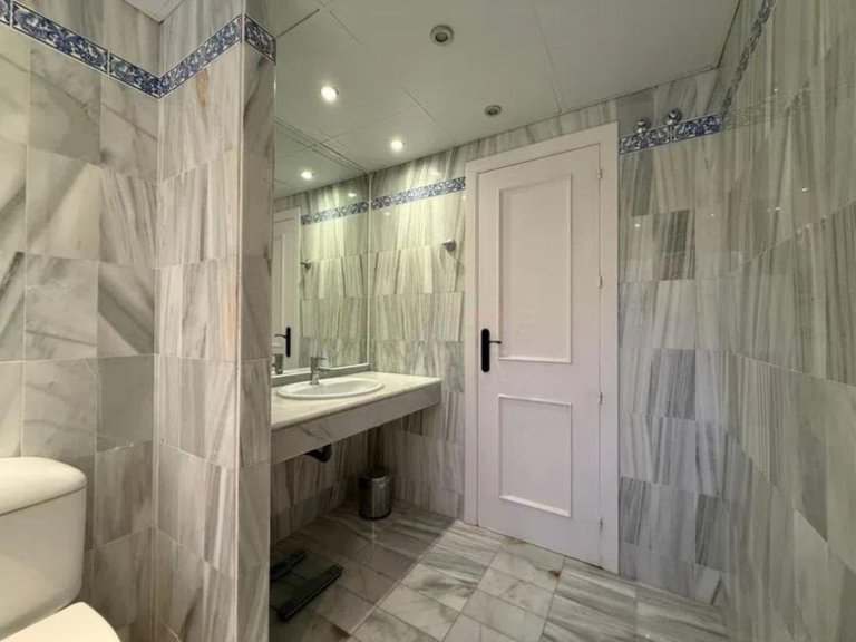 Apartment for Sale in Atalaya, Malaga 19