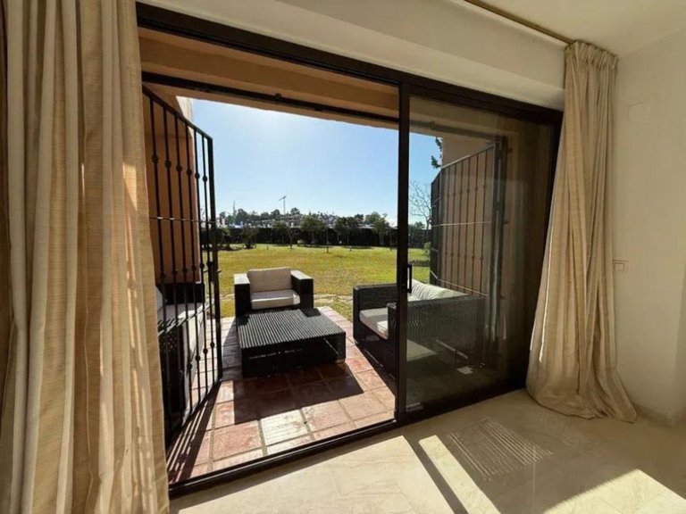 Apartment for Sale in Atalaya, Malaga 5