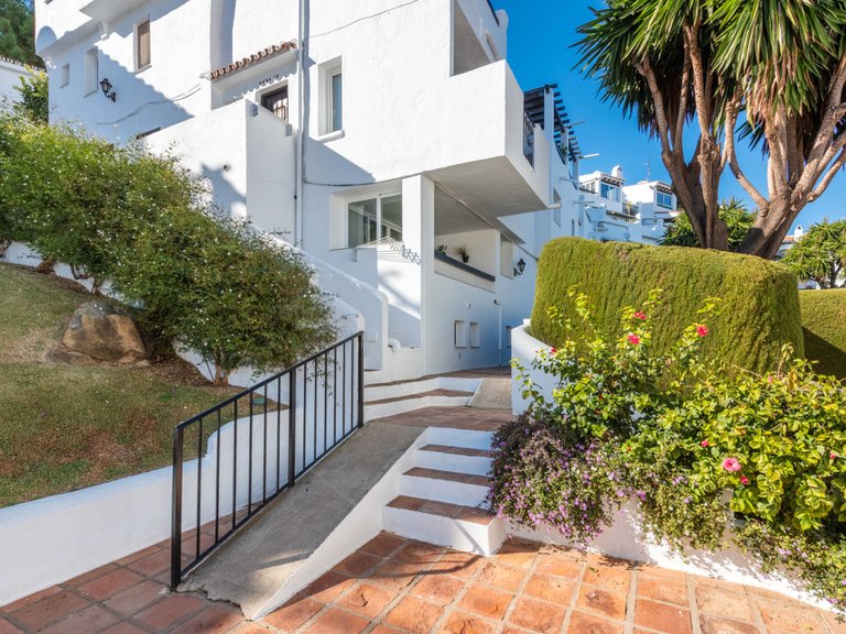Apartment for Sale in Benahavís, Malaga 15