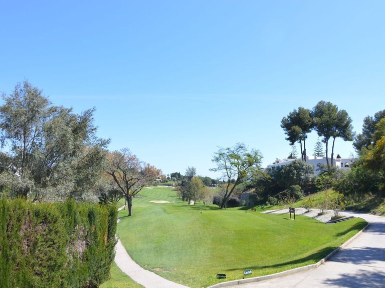 Town House for Sale in Nueva Andalucía, Malaga 18