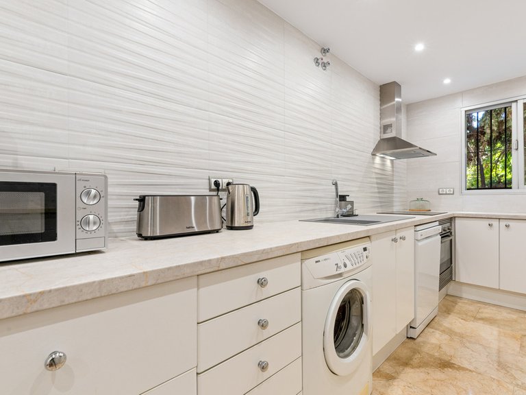 Apartment for Sale in Marbella, Malaga 25