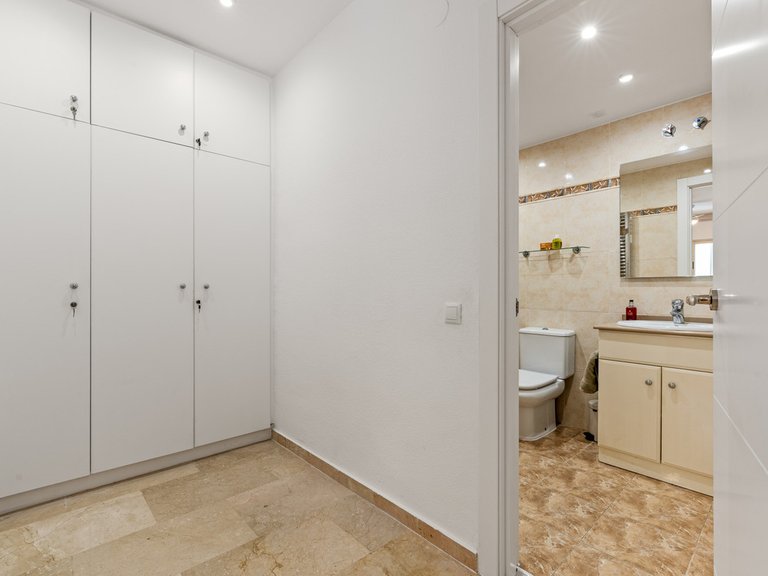 Apartment for Sale in Marbella, Malaga 28