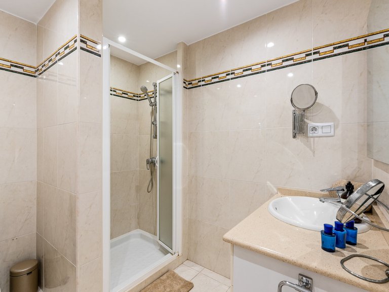 Apartment for Sale in Marbella, Malaga 30