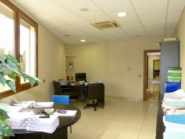 Commercial for Sale in Cabopino, Malaga 10