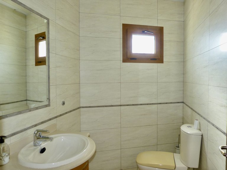 Commercial for Sale in Cabopino, Malaga 12