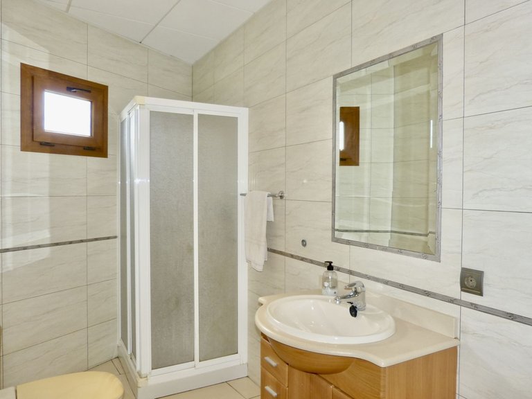 Commercial for Sale in Cabopino, Malaga 13