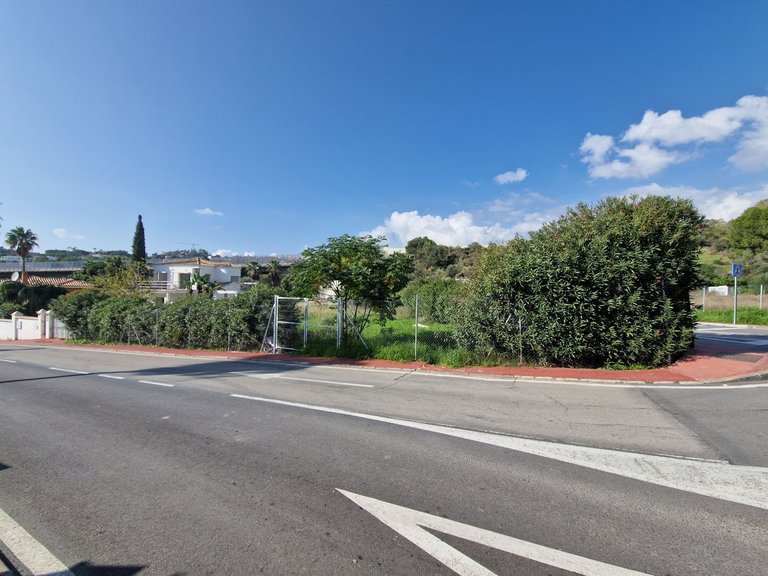 Plot for Sale in Nueva Andalucía, Malaga 3