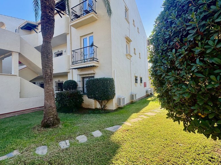 Apartment for Sale in Las Chapas, Malaga 20