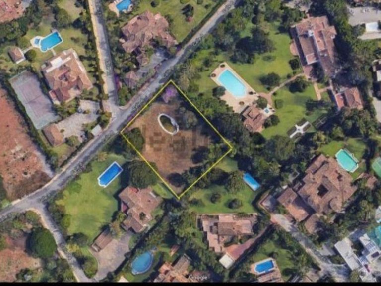 Plot for Sale in Guadalmina Baja, Malaga 2