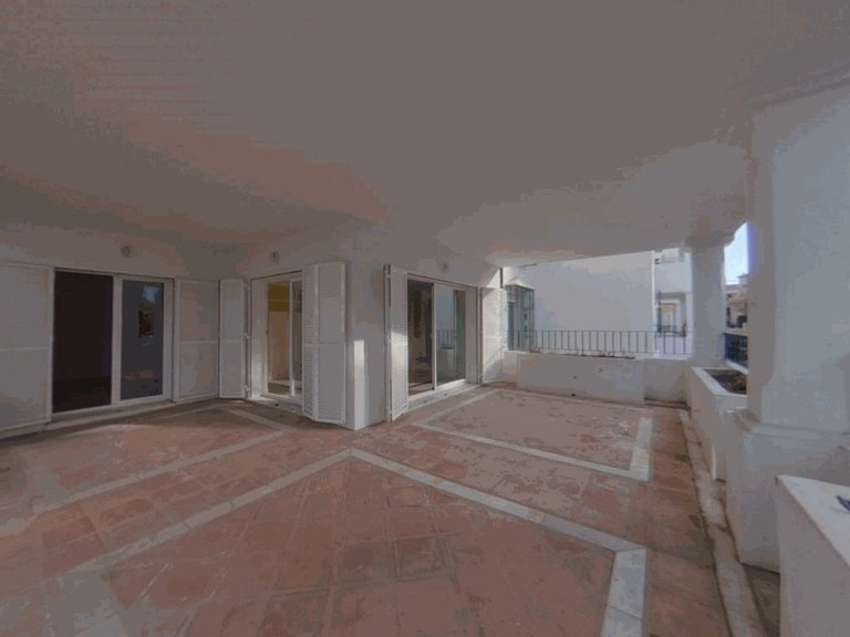 Villa for Sale in Estepona, Malaga 1