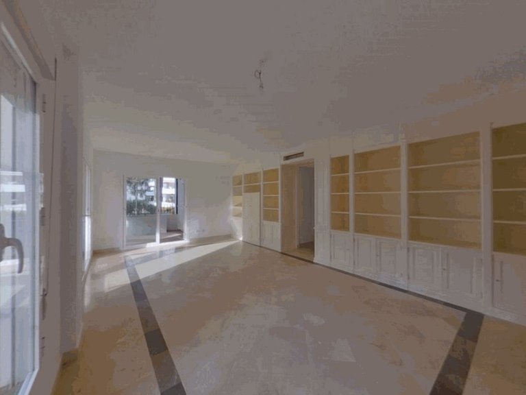 Villa for Sale in Estepona, Malaga 4