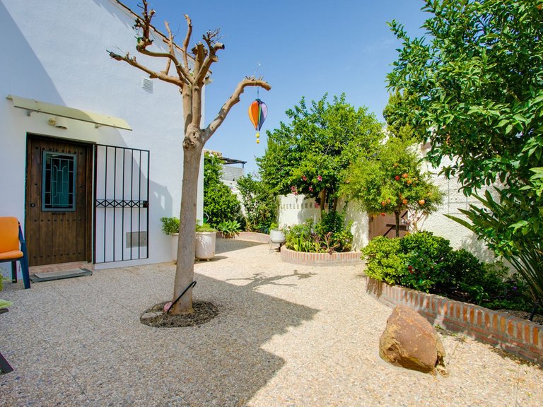 Apartment for Sale in Costa del Sol, Estepona, Malaga 3