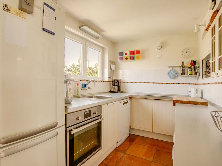 Apartment for Sale in Costa del Sol, Estepona, Malaga 9