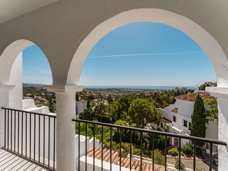 Apartment for Sale in Benahavís, Malaga 12