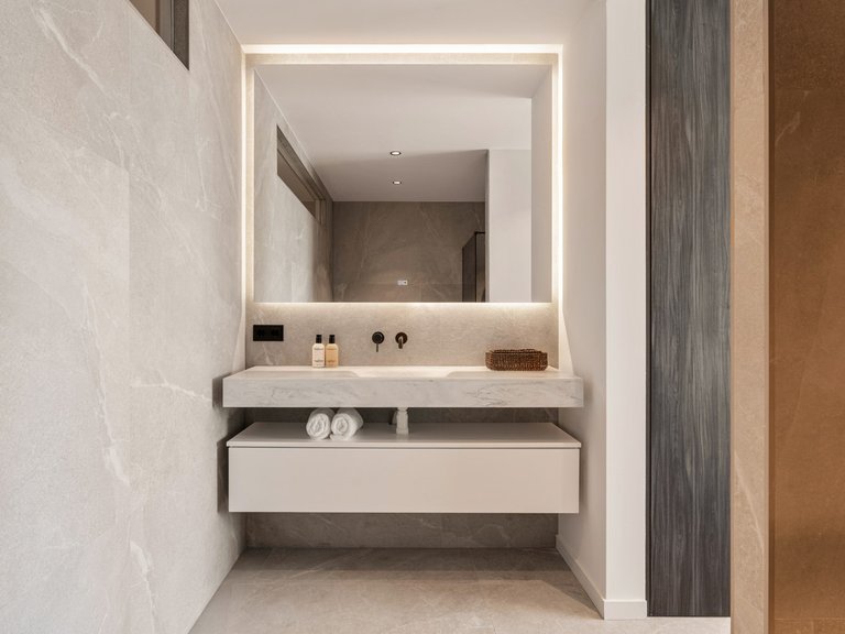 Apartment for Sale in Benahavís, Malaga 17