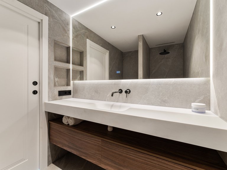 Apartment for Sale in Benahavís, Malaga 23