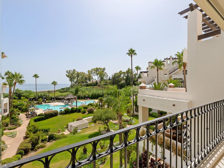 Apartment for  in Estepona, Malaga 5