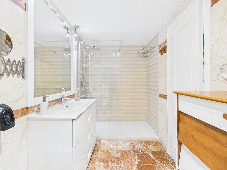 Apartment for  in Estepona, Malaga 11