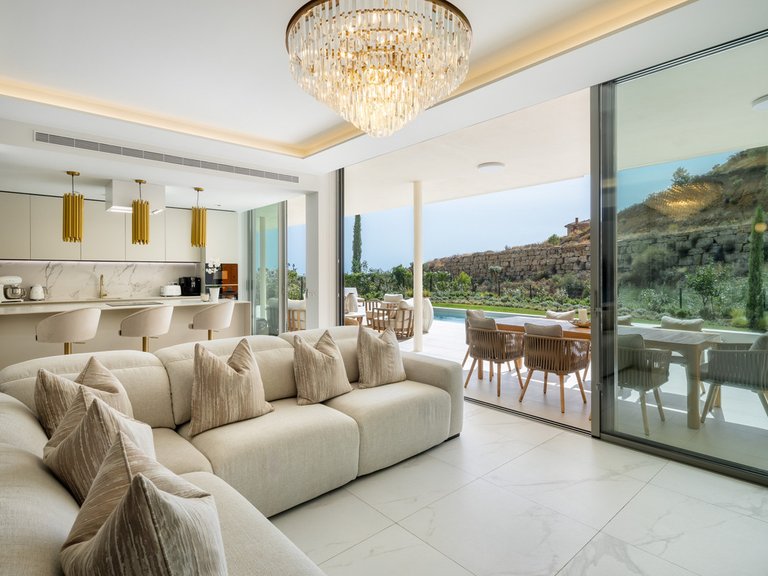 Apartment for Sale in Costa del Sol Benalmadena, Malaga 5