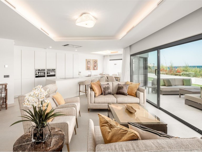 Villa for  in Estepona, Malaga 4