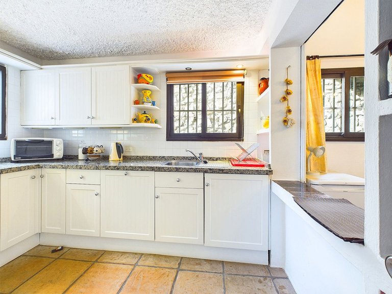 Apartment for Sale in Estepona, Malaga 10