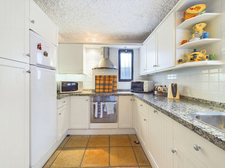 Apartment for Sale in Estepona, Malaga 11