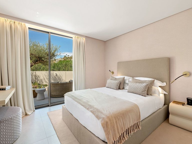 Villa for Sale in Marbella, Malaga 9