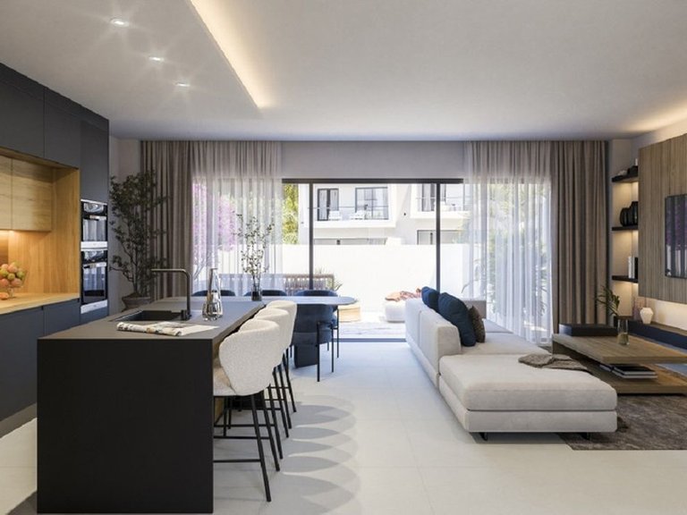 Town House for Sale in New Golden Mile, Malaga 2