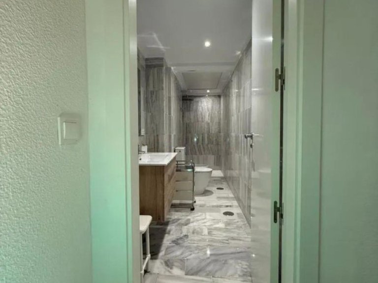 Apartment for Sale in Puerto Banús, Malaga 15