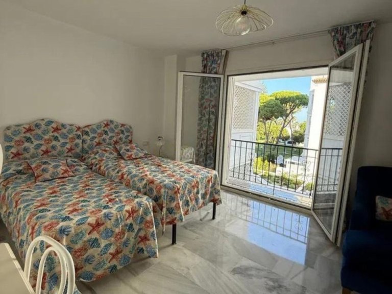 Apartment for Sale in Puerto Banús, Malaga 5