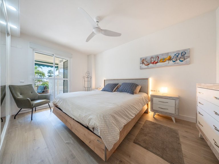 Apartment for Sale in Nueva Andalucía, Malaga 19