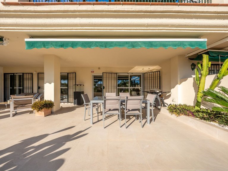 Apartment for Sale in Nueva Andalucía, Malaga 23