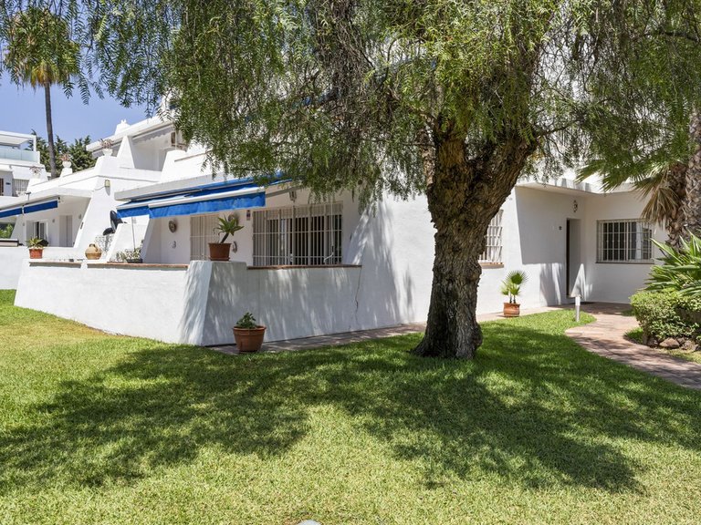 Apartment for Sale in Nueva Andalucía, Malaga 11