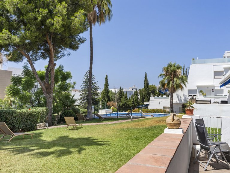 Apartment for Sale in Nueva Andalucía, Malaga 21